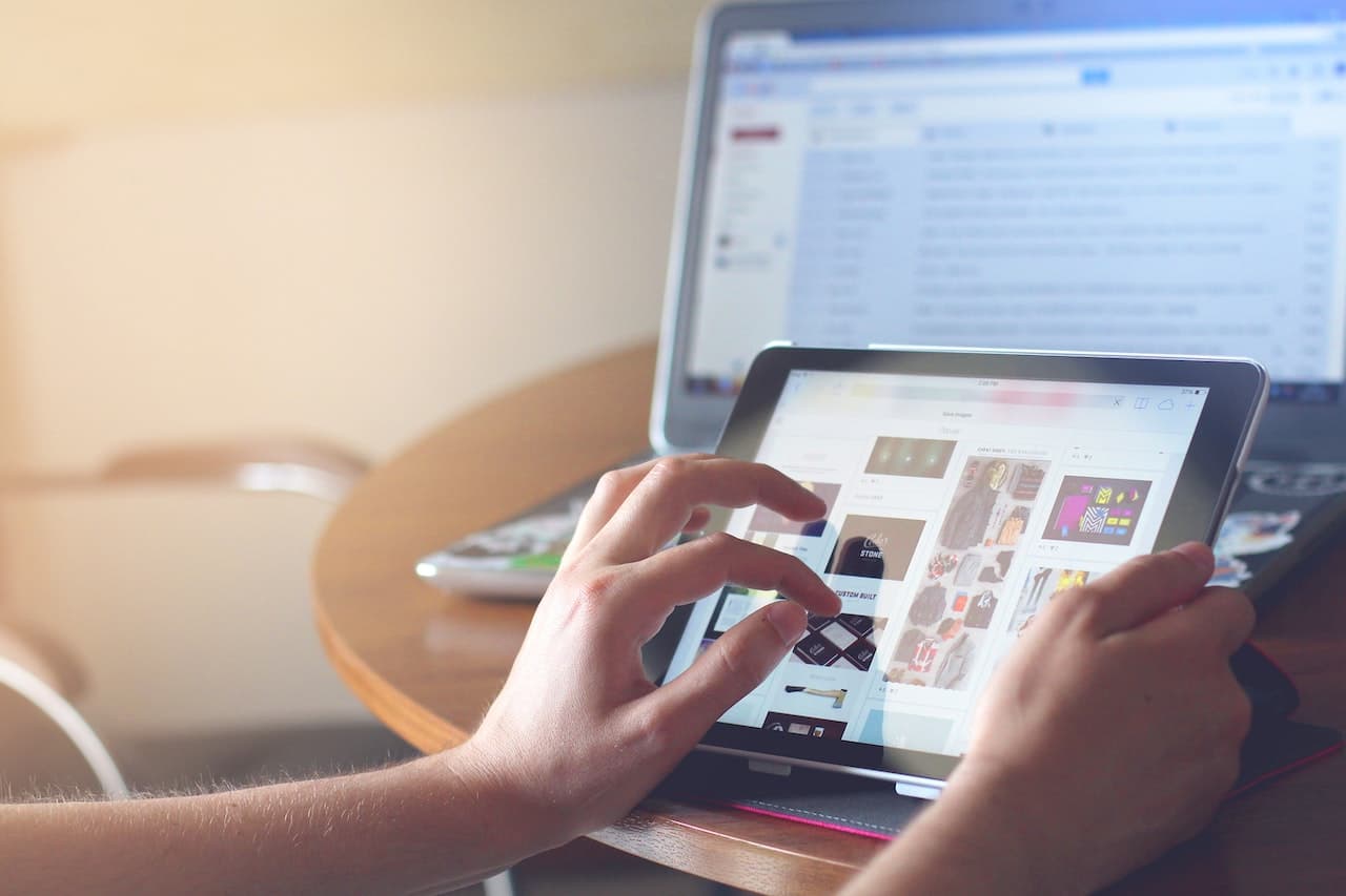 Unlock Your Writing Potential with AI Writing Service